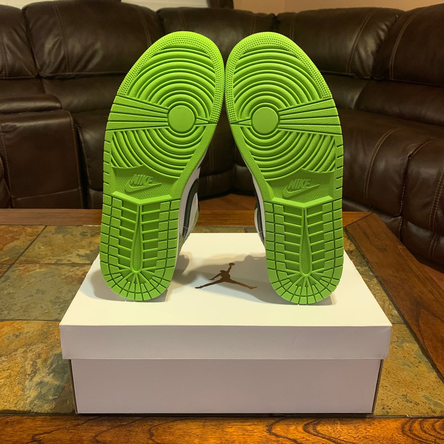 Nike Air Jordan 1 Low SE Snakeskin Vivid Green 2022 - DX4446-301 - Size 11.5W